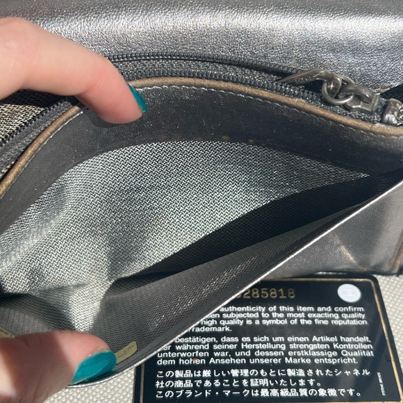 RARE Chanel Striped Bi-Fold Wallet - Picture 13 of 16